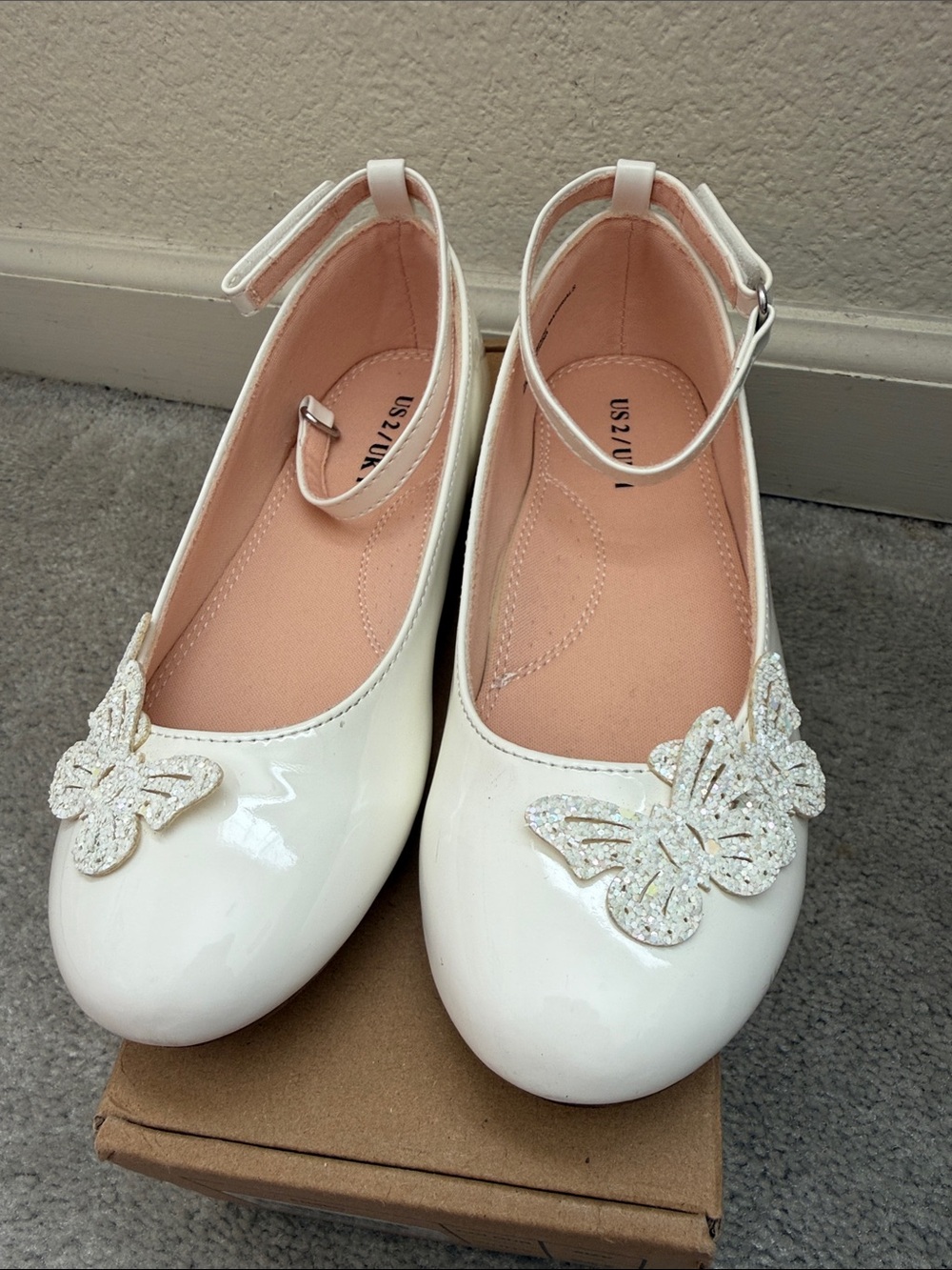 Girls White Butterfly Accent Mary Jane Flats with Ankle Strap